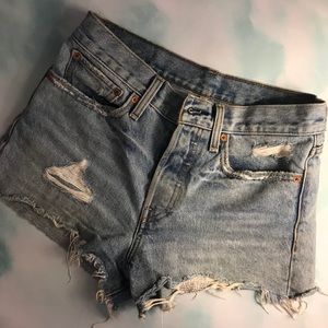Levi’s Wedgie Light Wash Denim Shorts